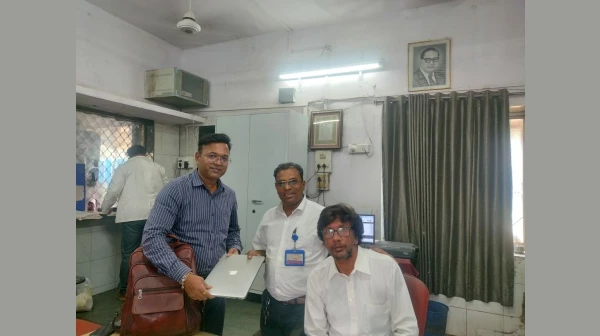 मुंबई लोकल - मध्य रेलवे की आरपीएफ टीम ने जनवरी-अक्टूबर के बीच 2.28 करोड़ रुपये का सामान बरामद कर वापस किया